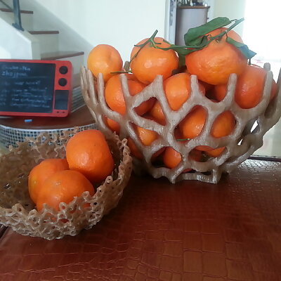 Coral type fruit bowl playing around with voronoi stuffs