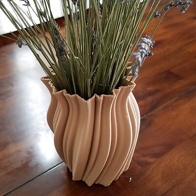 Wooden Random Circle Vase
