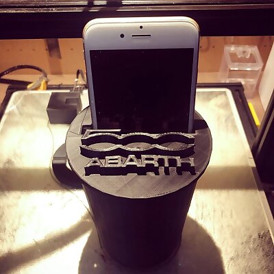 FIAT 500X  iphone cup holder
