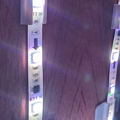 Clips for halfround LEDstrips