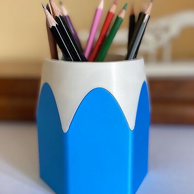 Pen holder „One pencil to rule them all”