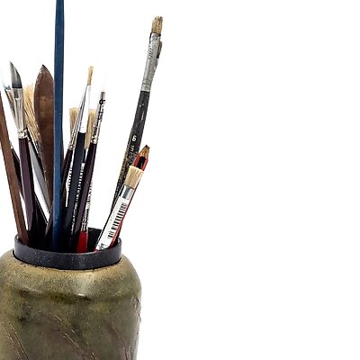 ARTISTS BRUSH AND PENCIL TIDY