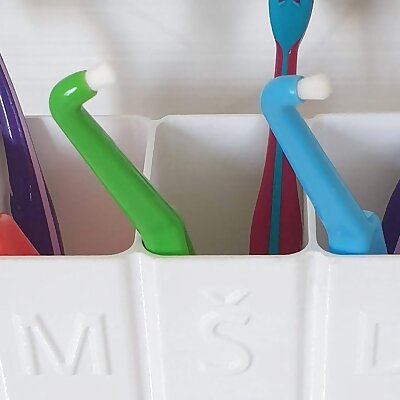 Toothbrushes holder