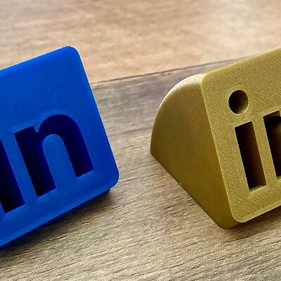 LinkedIn Desk Logo