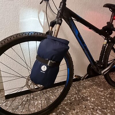 Mini cargo cage for bicycle fork