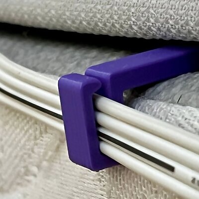 Electric blanket cable holder