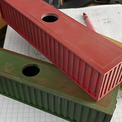 164 Scale 40ft Shipping Container with Storage