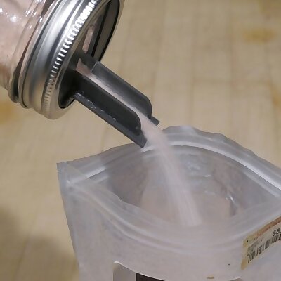 Mason jar lid for dry ingredients