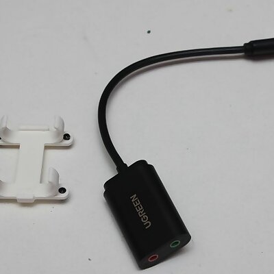 Ugreen USB soundcard table mount