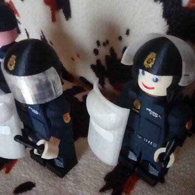 LEGO GIANT RIOT POLICE SPANISH