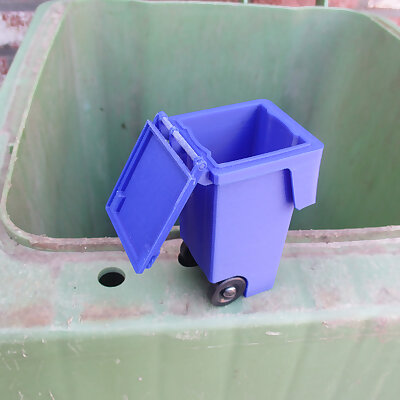 120 LITER garbage container 110 scale