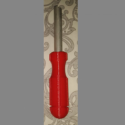 Screwdriver handle with 13mm hole