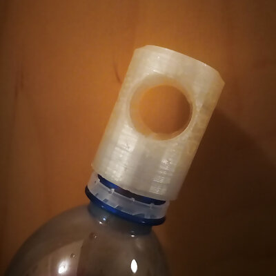 Reusable cap for pet bottles with hole for carabiner