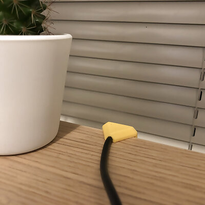 Mouse cable desk clip