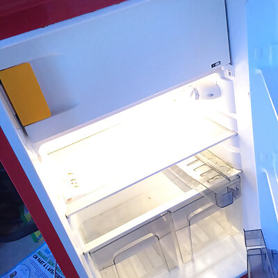 Inside Freezer handle  Table top Red Fridge  Continental Edison similar to CETT114RLIZ