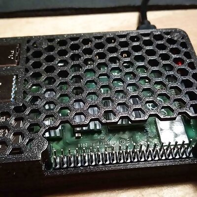 Raspberry Pi 4 snap fit mesh case with gpio access