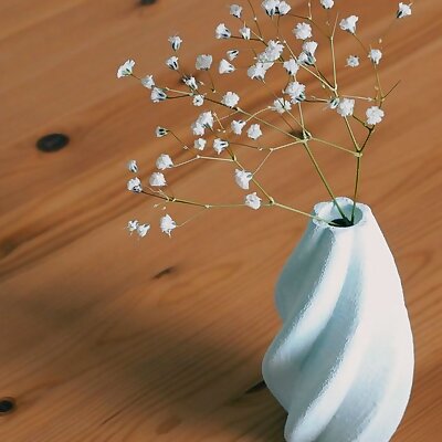 Twisted Vase 01