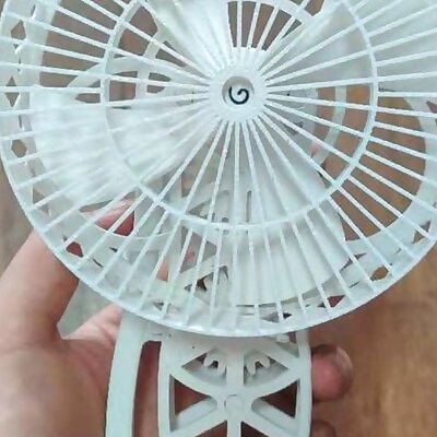 Squeeze Fan Ultimate Controlled Airflow