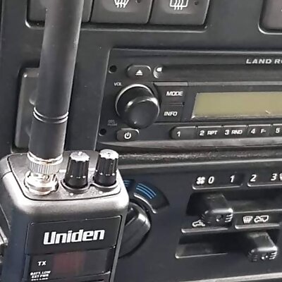 Land Rover Defender td4  Radio holder