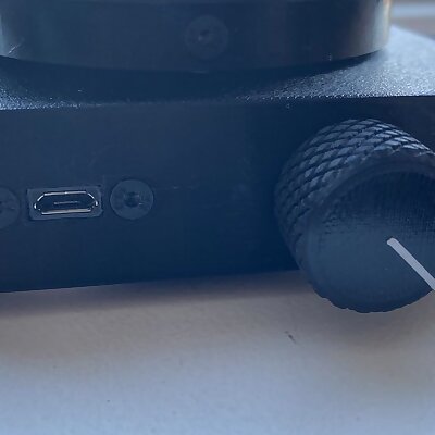 Spinning platform for photography  USB port