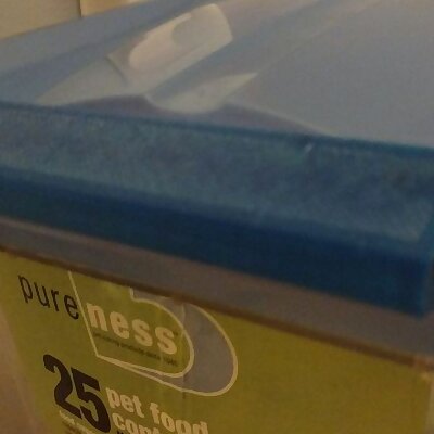 Van Ness pet food bin locking clip