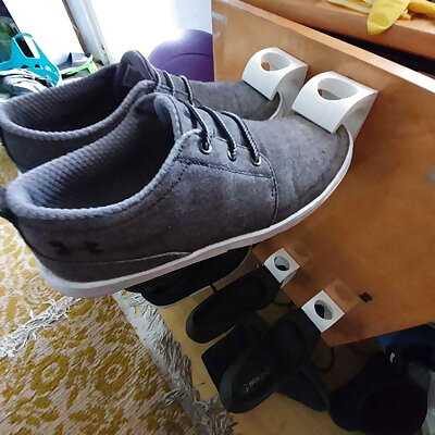 Shoe support wall mount