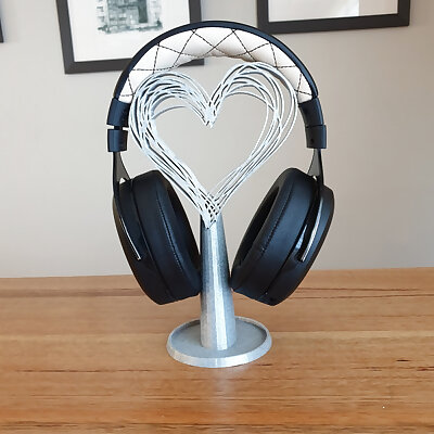 Hearts headphone stand