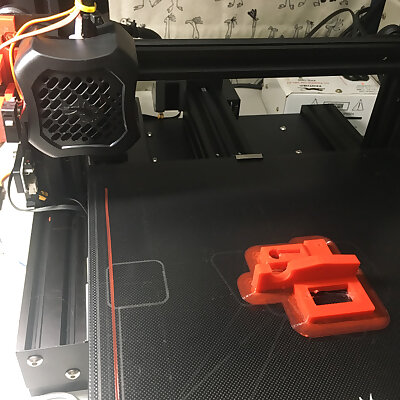 Ender 3 V2 printed parts for mounting a servo and a microswitch for auto bed leveling