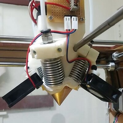 Yet Another Diamond Hot End Mount for Ultimaker