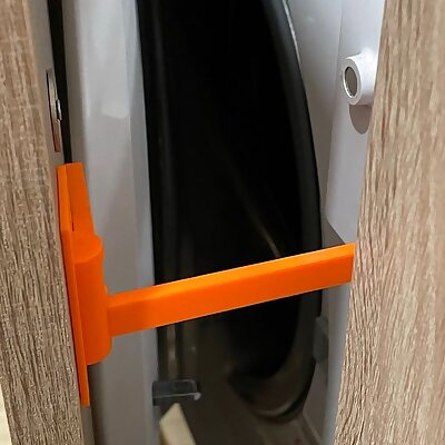 Door holder for builtin washing machine