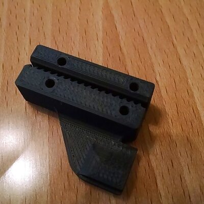 6mm offset belt clamp with striker for Makergear M2 with V4 Dual Extruder