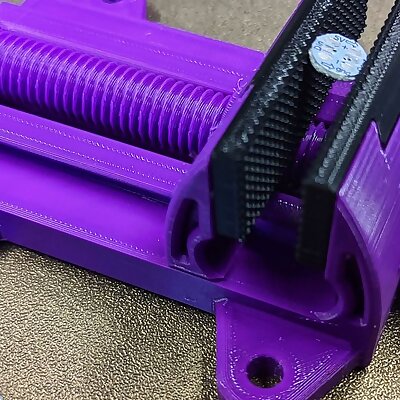 Yet Another Fully 3D Printable Mini Vice With Interchangeable Jaws