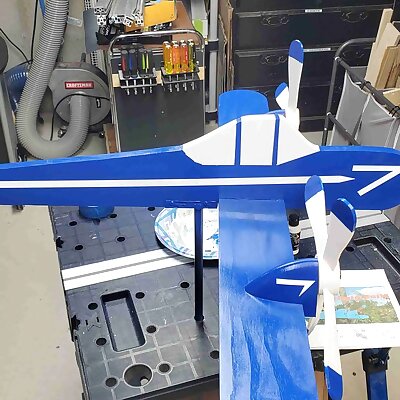 Hybrid Wind Spinner Airplane