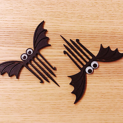 Cute halloween bat comb