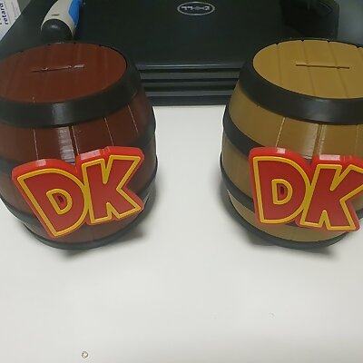 DK Barrel with Lid Piggy Bank or Closed