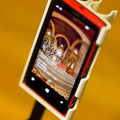 Lumia 920 cased tripod attacher