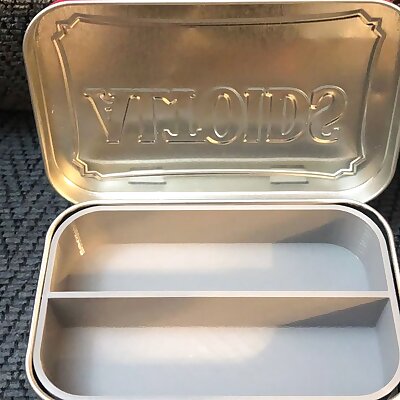 Altoids 2 compartments lengthwise