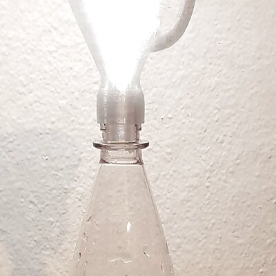 PET bottle funnel with integrated ventilation