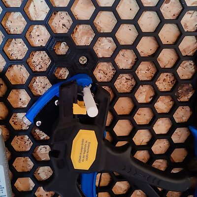 Bar holder for honeycomb storage