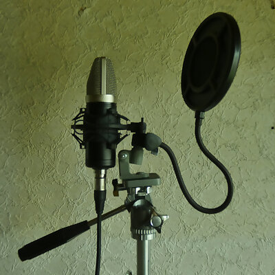 Adaptor photo tripod to microphone holder thread