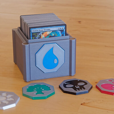 Basic Deck Box with Customisable Swappable Badges
