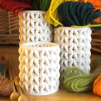 Knitted Cylindrical Containers