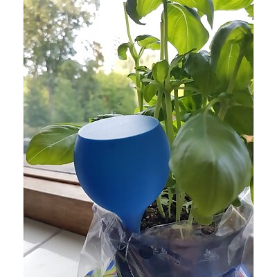 Smooth plant watering bulb for vase mode