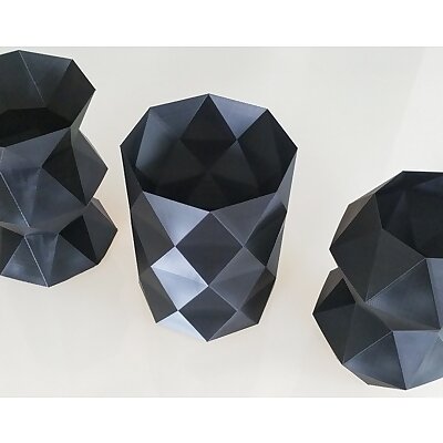 LowPoly Hexagonal Vase Set