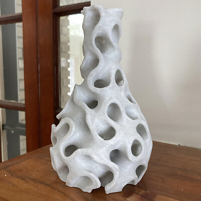 Gyroid Vase no base