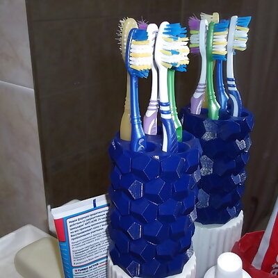 Music vase for toothbrush
