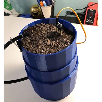 Graygarden Self Watering Soil Moisture Sensing Planter