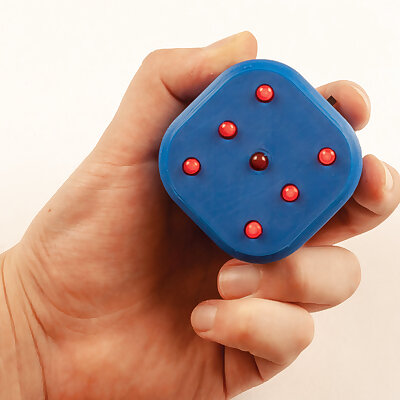 Movement Detecting Electronic Gaming Dice