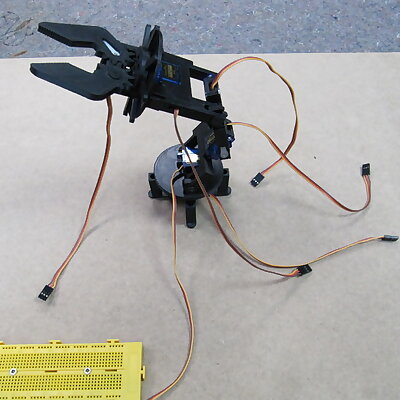 Educational robot arm with 6DOF