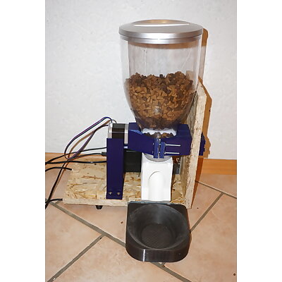 Automated Dog  Cat feeder Nema17 Version 111